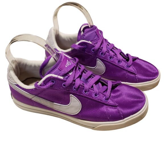 Nike Women’s Size 8 Purple Shoes White Canvas Sweet Classic Textile - Picture 1 of 6
